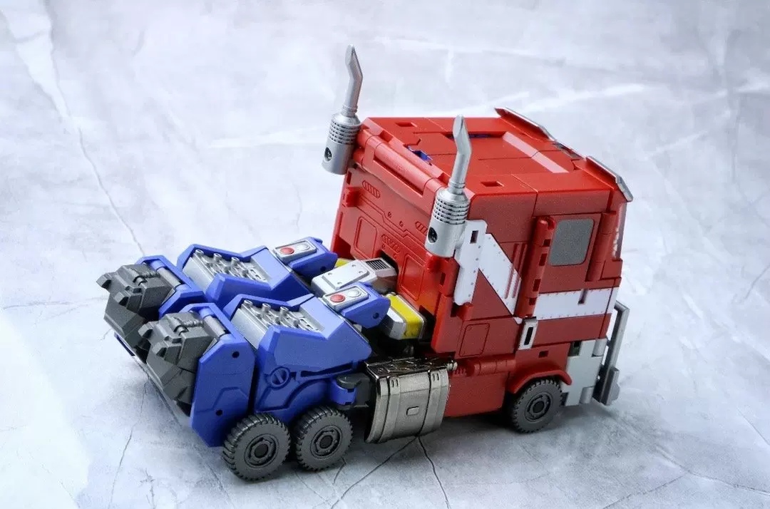 JiGuangMao Toy JGM-Q01 Steel Head Optimus Prime - TommyPark Store