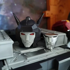 トミーパークストア - 収集可能な変形ロボットフィギュア